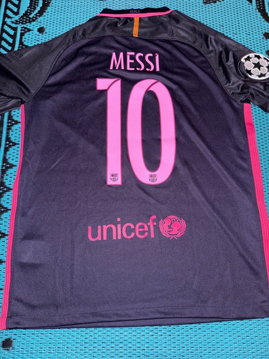 Nike Other - FC Barcelona Lionel Messi 16-17 Champions League (UCL) Away Kit/Jersey (Medium)